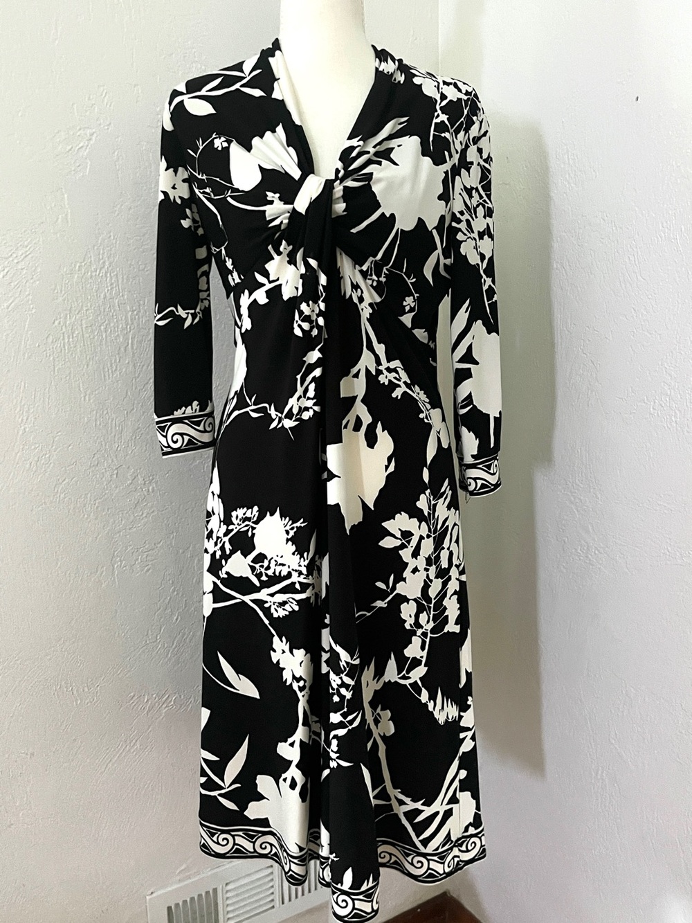 Jones New York Black & White Floral Twist-Front Long Sleeve Dress co5